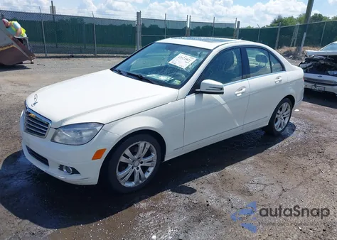 2010 Mercedes-Benz C 300 Luxury 4Matic/Sport 4Matic из США, поврежденный, VIN WDDGF8BB6AF462934